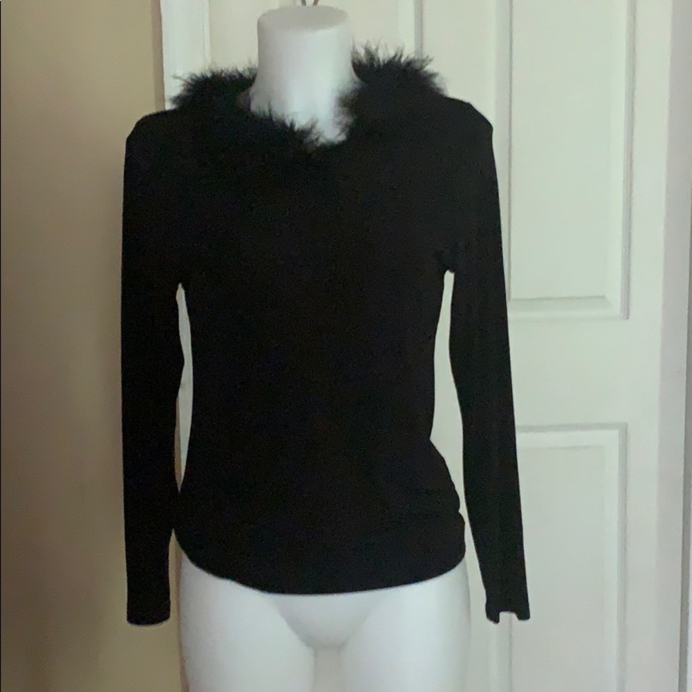 Women’s S black top